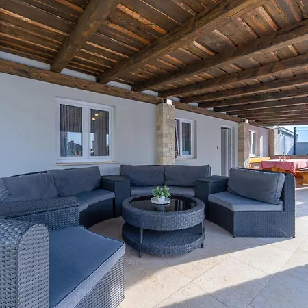 Holiday home Georgine Mit Pool *