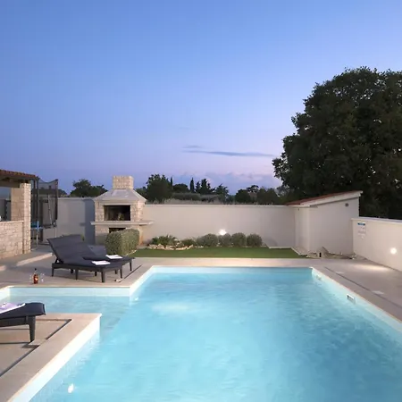 Casa de Férias Georgine Mit Pool *