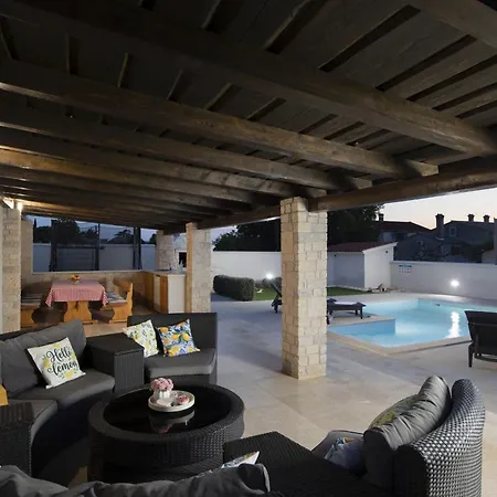 Casa de Férias Georgine Mit Pool