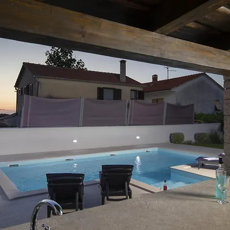 Casa de Férias Georgine Mit Pool *