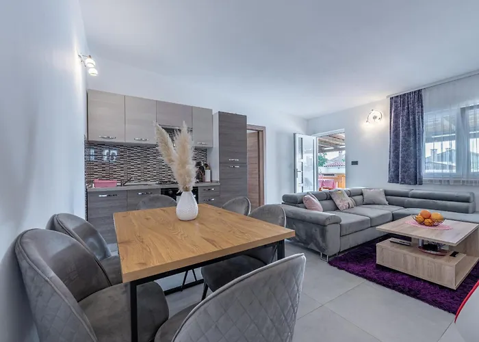 Feriehus Georgine Mit Pool *
